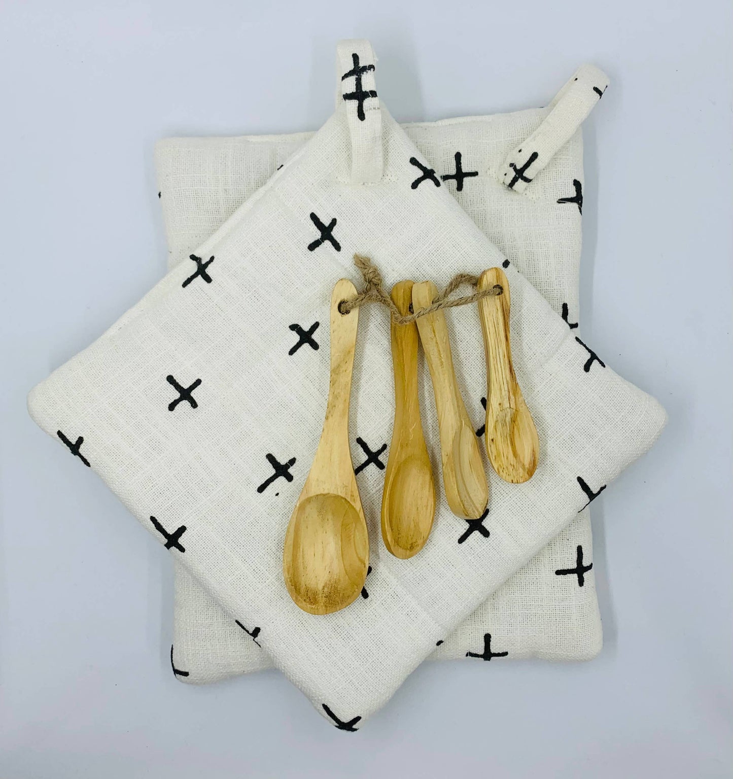 Crosses- Set Of 2 Pot holders & Acacia wooden measuring spoon set